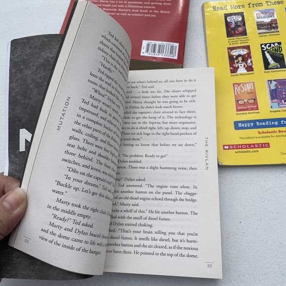 Lot Of 3 Children’s Books, Mutation, A Shiloh Christmas, The Time We Ran Away - Picture 4 of 8